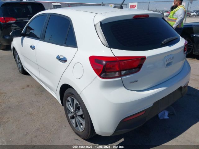 3KPA25AD2NE506800 KIA Rio 5-door S