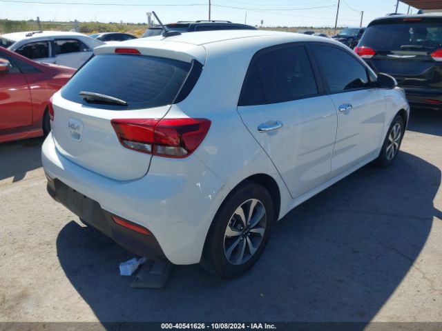 3KPA25AD2NE506800 KIA Rio 5-door S