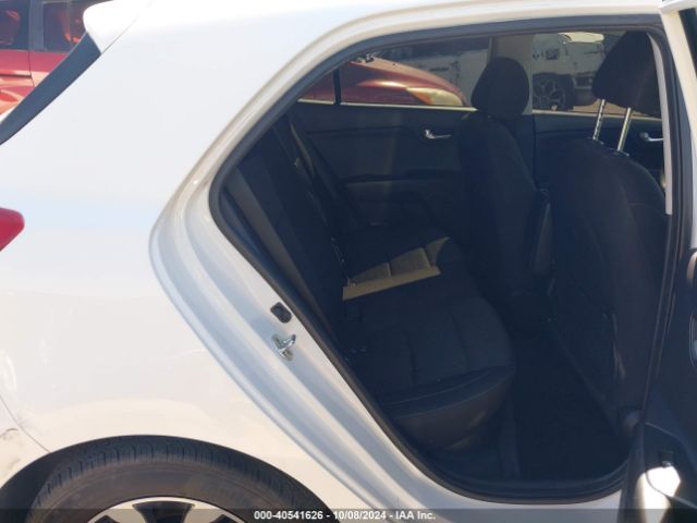 3KPA25AD2NE506800 KIA Rio 5-door S