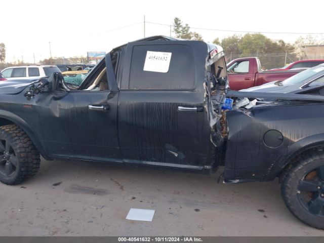 1C6RR7VT0JS125747 RAM 1500 Laramie  4x4 6'4 Box