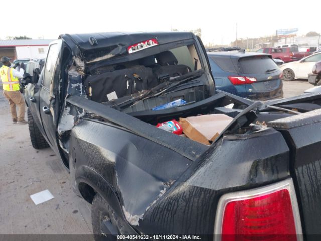 1C6RR7VT0JS125747 RAM 1500 Laramie  4x4 6'4 Box