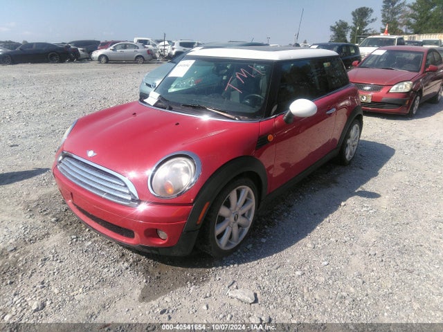 2009 MINI COOPER WMWMF335X9TW71189 Photo 1