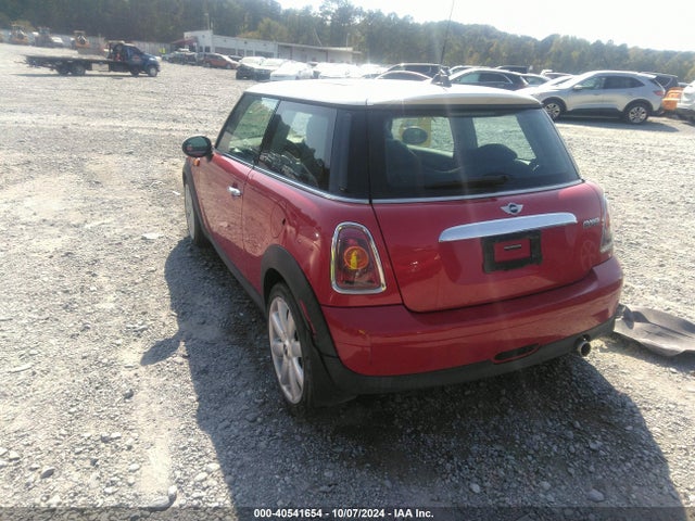 2009 MINI COOPER WMWMF335X9TW71189 Photo 2