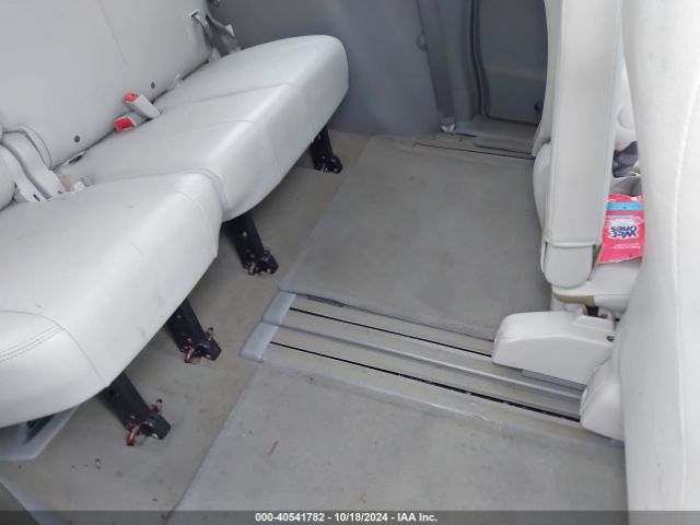 5TDYK3DC4ES449835 Toyota Sienna Xle V6 8 Passenger