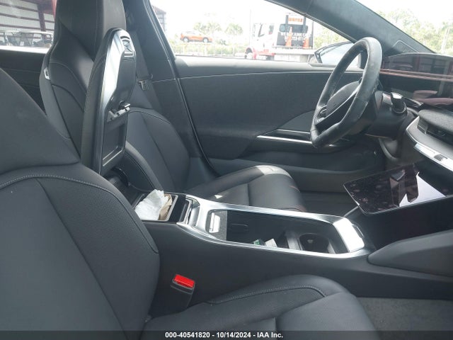 Lucid Air Pure 2023 50EA1PFA8PA006574 Image 5