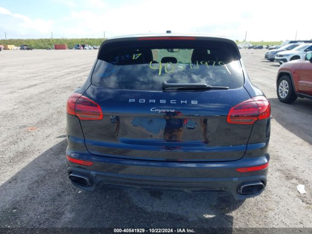 WP1AA2A2XJKA04221 Porsche Cayenne