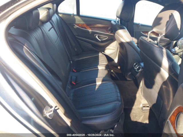 WDDZF4KB4HA096853 Mercedes-Benz E 300 4matic