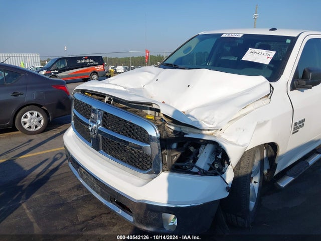 3C6RR7KG4LG134503 RAM 1500 Classic Tradesman  4x4 5'7 Box