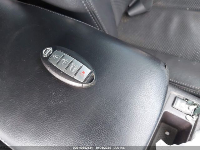 5N1AT2MT3FC817428 Nissan Rogue Sl