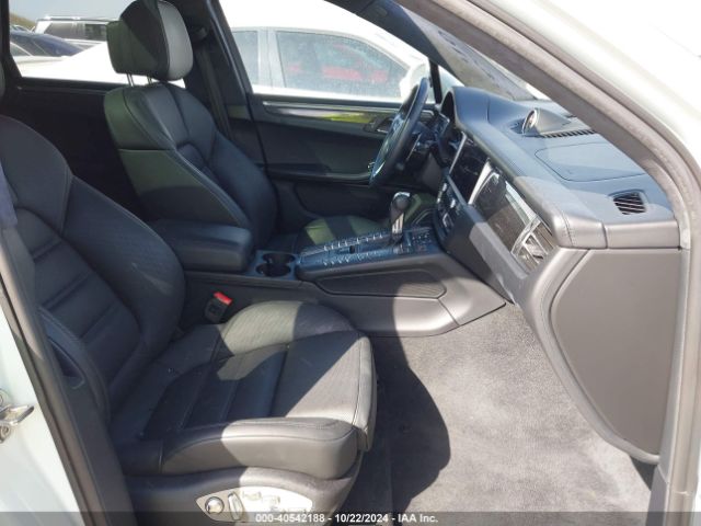 WP1AF2A54MLB60605 Porsche Macan Turbo