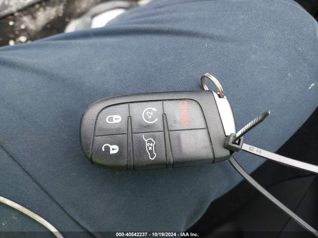 1C4RJEAG1NC172718 Jeep Grand Cherokee Wk Laredo X 4x2