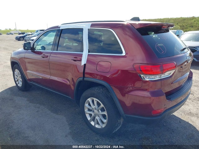 1C4RJEAG1NC172718 Jeep Grand Cherokee Wk Laredo X 4x2