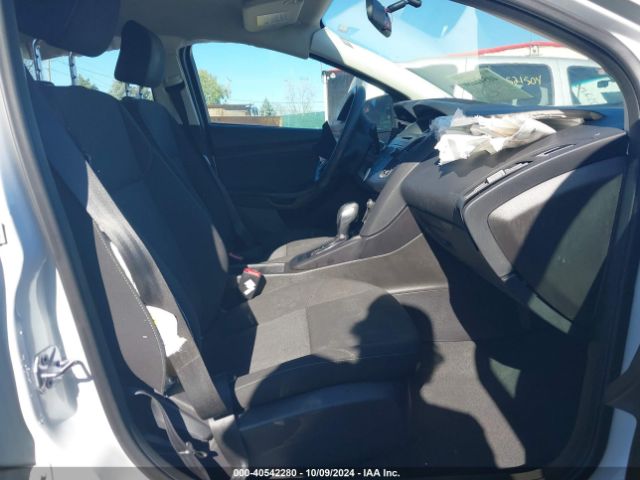1FADP3F21GL298063 Ford FOCUS SE