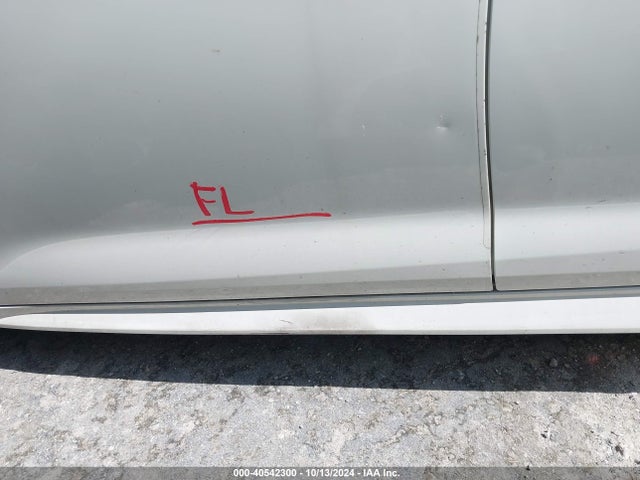 Toyota COROLLA SE 2019 JTNK4RBE1K3023231 Image 12