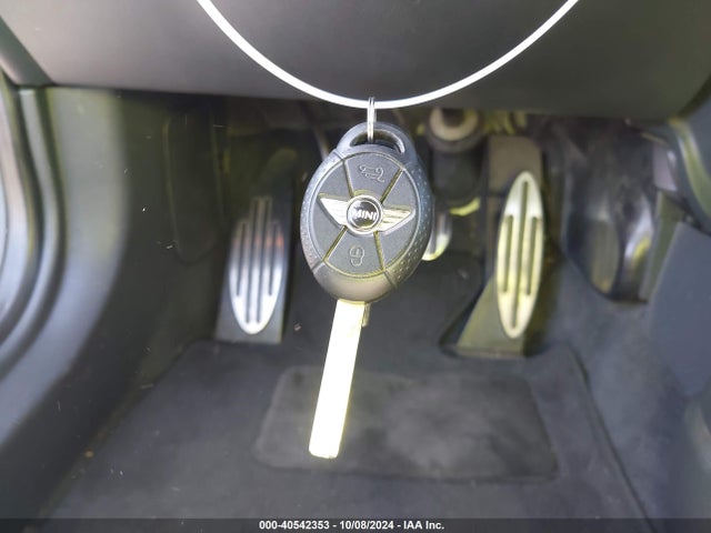 2007 MINI COOPER S WMWRH33507TJ44940 Photo 10