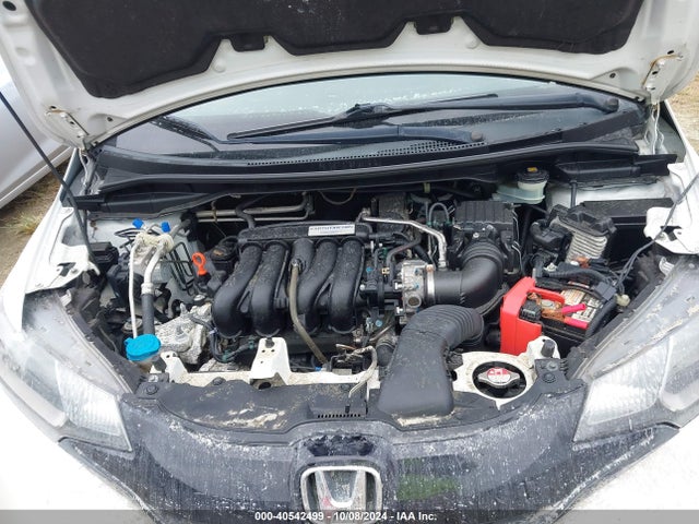 Honda FIT LX 2015 3HGGK5H54FM735626 Image 10
