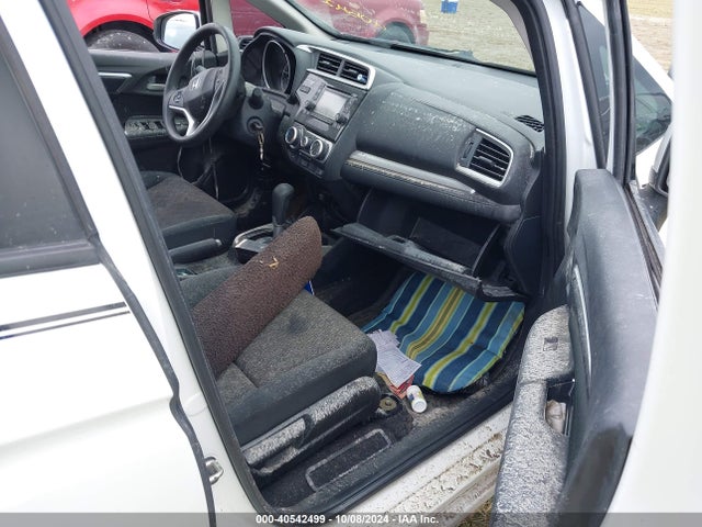 Honda FIT LX 2015 3HGGK5H54FM735626 Image 5