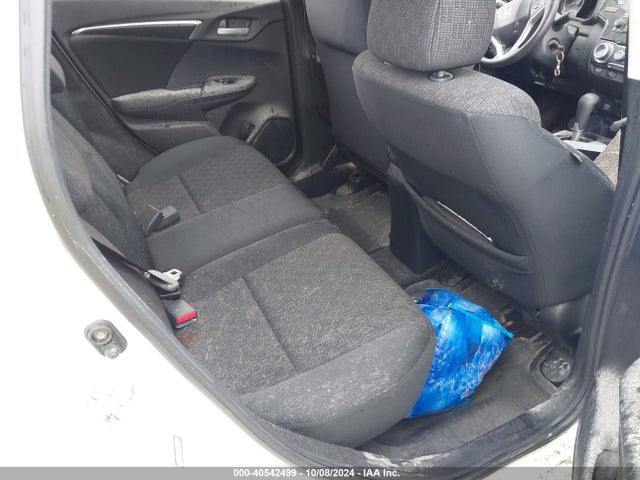 Honda FIT LX 2015 3HGGK5H54FM735626 Image 8