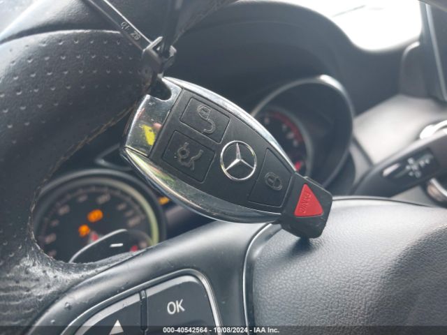 WDCTG4EB3JJ439452 Mercedes-Benz GLA 250