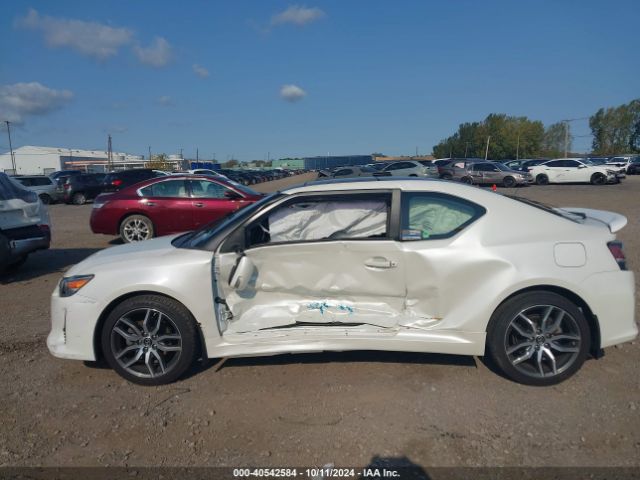 JTKJF5C70GJ022361 Scion TC