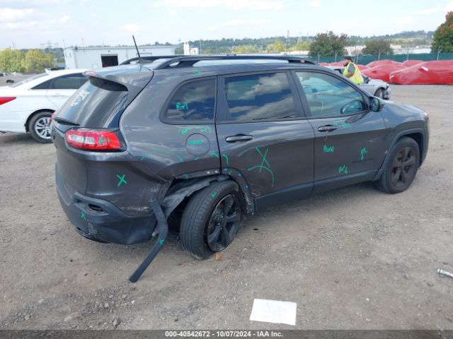 1C4PJMDX4JD532517 Jeep Cherokee Limited 4x4