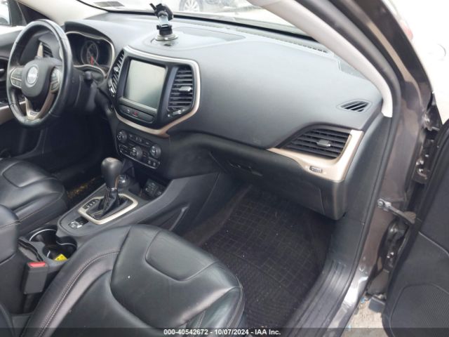 1C4PJMDX4JD532517 Jeep Cherokee Limited 4x4