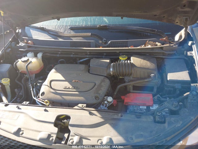 2C4RC1CG4MR577462 Chrysler Voyager Lx