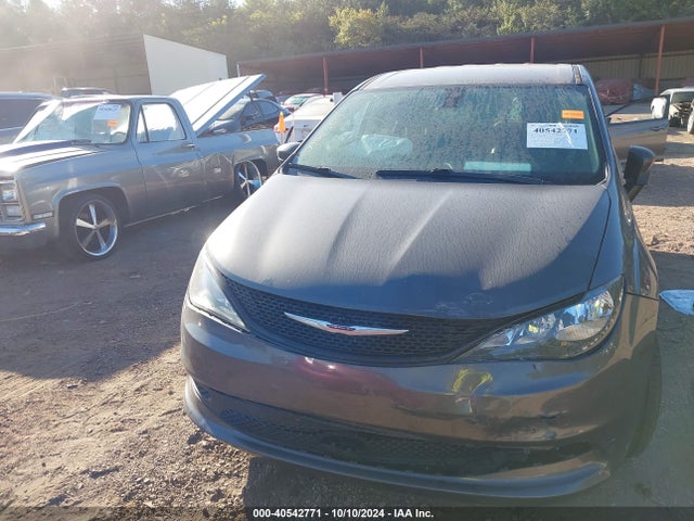 2C4RC1CG4MR577462 Chrysler Voyager Lx