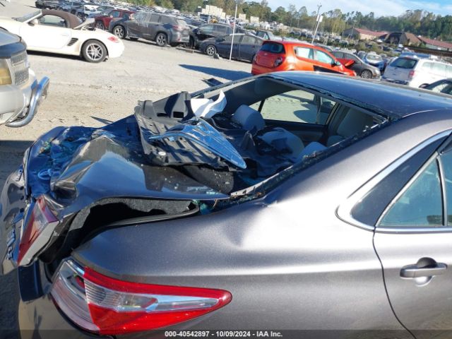 4T1BD1FK3FU158647 Toyota Camry Hybrid Le