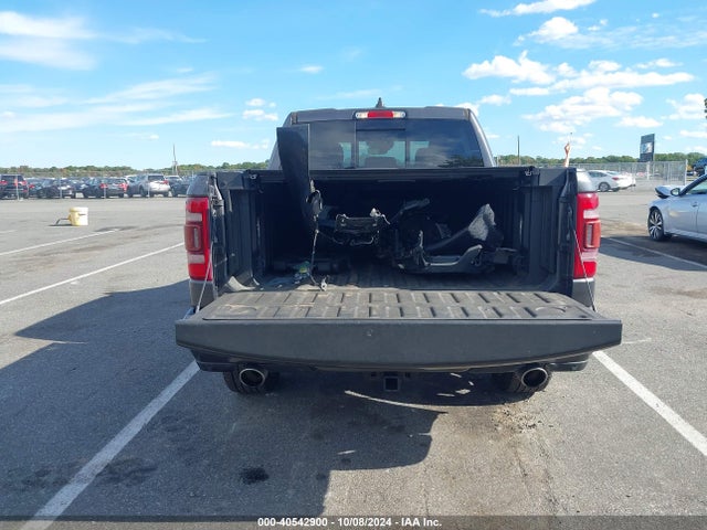 1C6SRFHT8KN633391 RAM 1500 Limited  4x4 5'7 Box