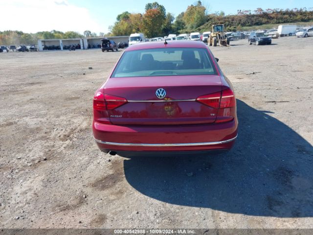 1VWAT7A37GC053782 Volkswagen Passat 1.8t S