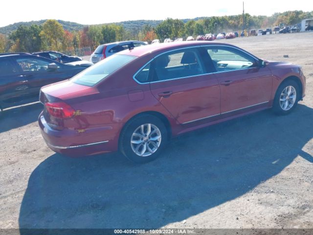 1VWAT7A37GC053782 Volkswagen Passat 1.8t S