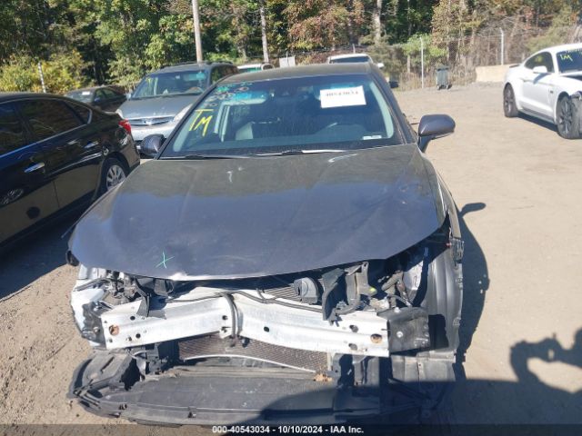 4T1B11HK7JU013688 Toyota CAMRY XLE