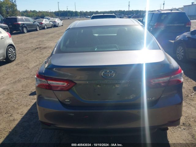 4T1B11HK7JU013688 Toyota CAMRY XLE
