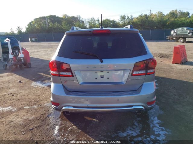 3C4PDDGG8JT261104 Dodge Journey Crossroad Awd
