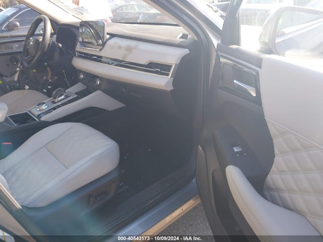 2022 MITSUBISHI OUTLANDER JA4J4VA82NZ065701 Photo 4