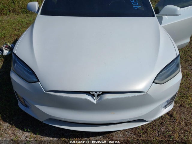 2018 TESLA MODEL X 5YJXCBE46JF103861 Photo 9