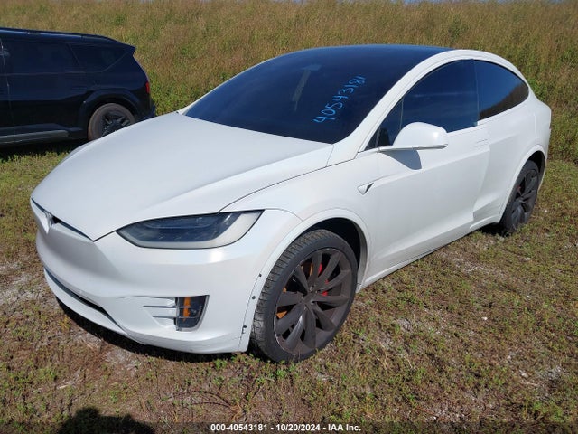2018 TESLA MODEL X 5YJXCBE46JF103861 Photo 1