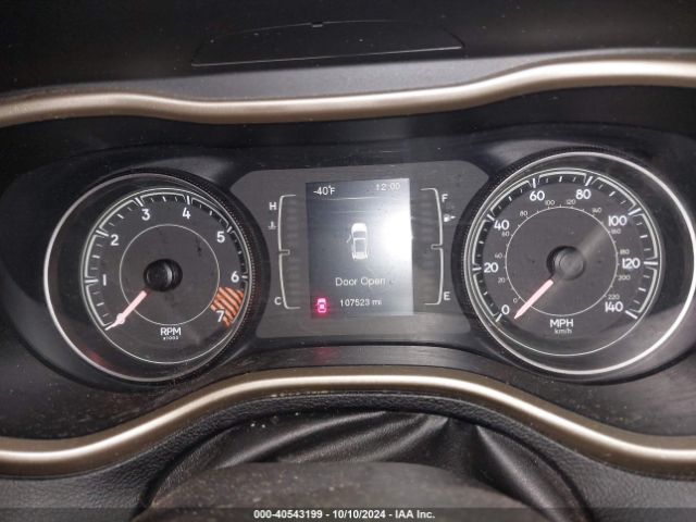 1C4PJLCB5EW126398 Jeep Cherokee Latitude