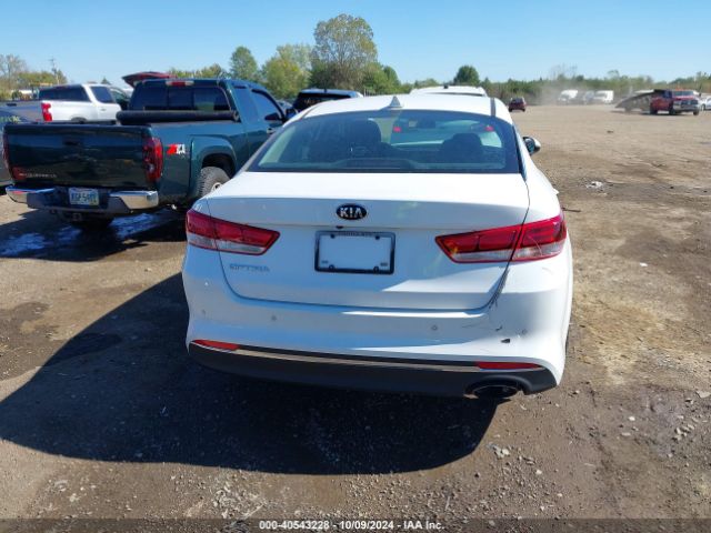 5XXGT4L38JG256339 KIA Optima Lx