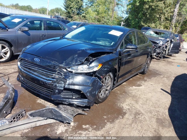 Ford FUSION S 2015 3FA6P0G75FR157773 Image 2