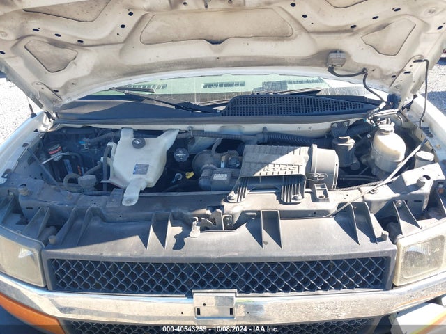 1GAWGFFG4H1340683 Chevrolet Express 2500 Lt