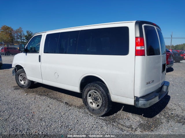 1GAWGFFG4H1340683 Chevrolet Express 2500 Lt