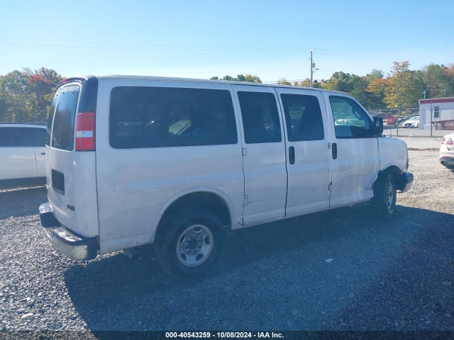 1GAWGFFG4H1340683 Chevrolet Express 2500 Lt