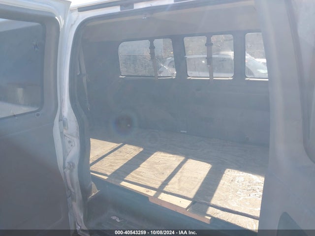 1GAWGFFG4H1340683 Chevrolet Express 2500 Lt