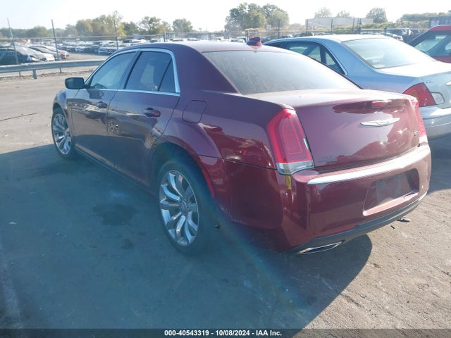2C3CCAAG1JH338241 Chrysler 300 Touring
