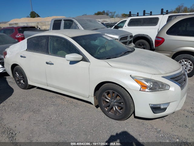 Nissan Altima 2.5 S 2015 1N4AL3AP4FC575577 Image 13