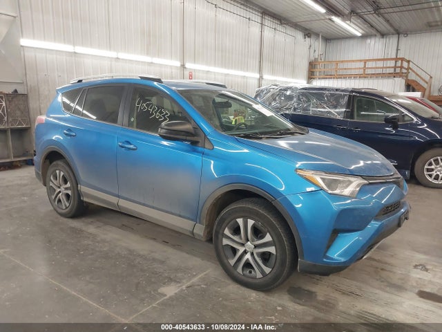 Toyota RAV4 LE 2016 JTMBFREV8GJ102814 Image 1