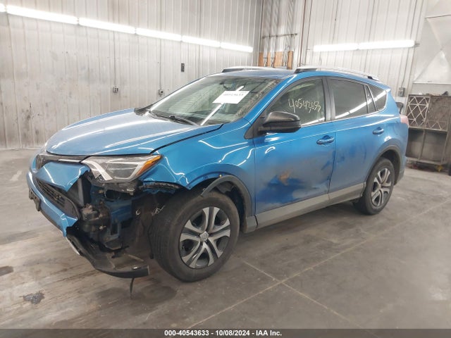 Toyota RAV4 LE 2016 JTMBFREV8GJ102814 Image 2