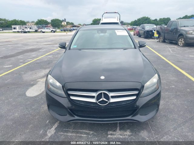 55SWF4JB1GU122814 Mercedes-Benz C 300 Luxury/sport
